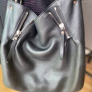 ⭐️Burberry Black Tote⭐️